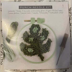 Punch Needle Kit with Green Leaf Design